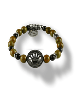 Bracciale da uomo con ciondolo regale e perle in pietra naturali