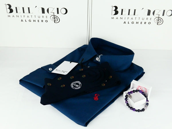 Bell_Agio-Manifatture-Set-regal-Camicia-blu-senza-bottoni_calze-blua-rombi_bracciale-in-perle-di-pietra_