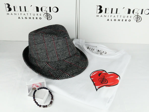 t-shirt-berretto-borsalino-bracciale-perle.di-pietra-bellagio-manifatture-italia